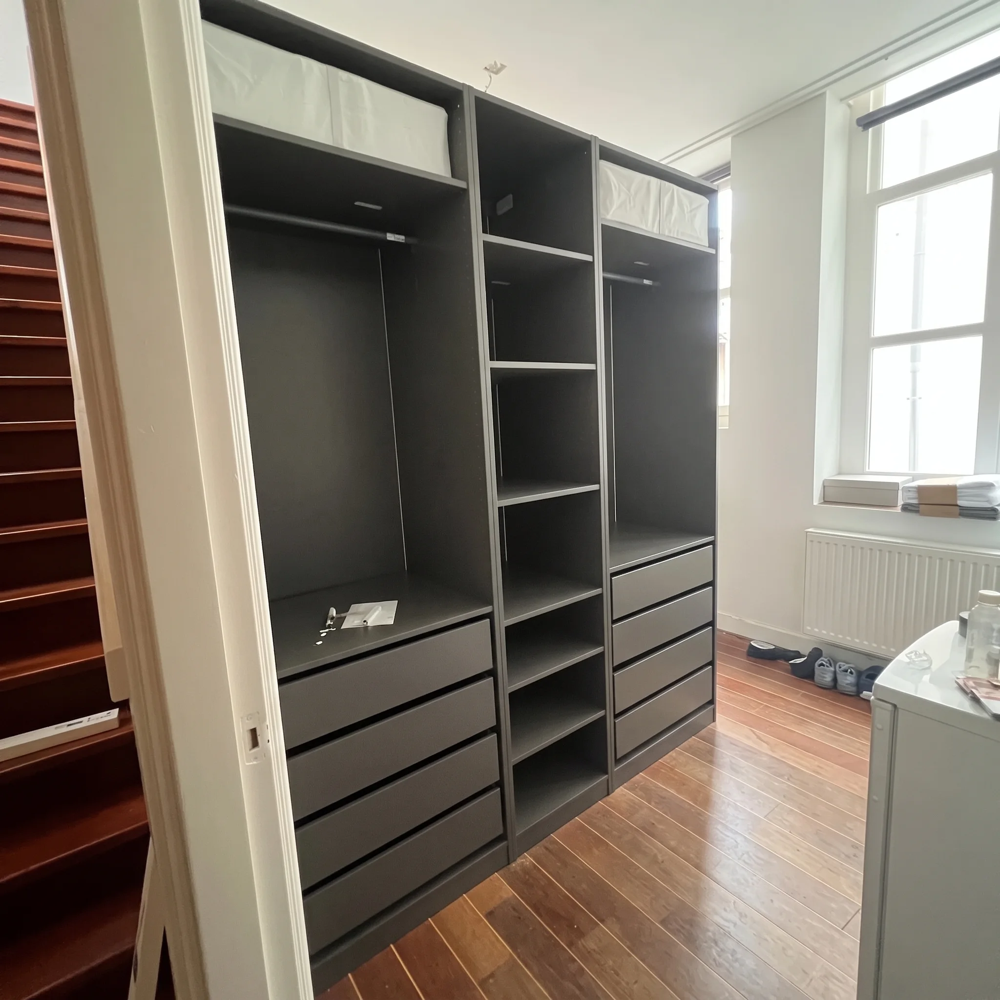 Gemonteerde IKEA PAX-kast in Groningen – eindresultaat door Farwood